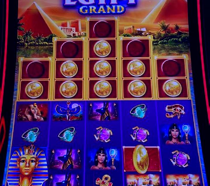 Golden Egypt (Panga Games) slot machine