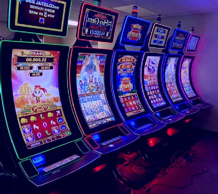 Golden Empire (Iconic Gaming) slot machine