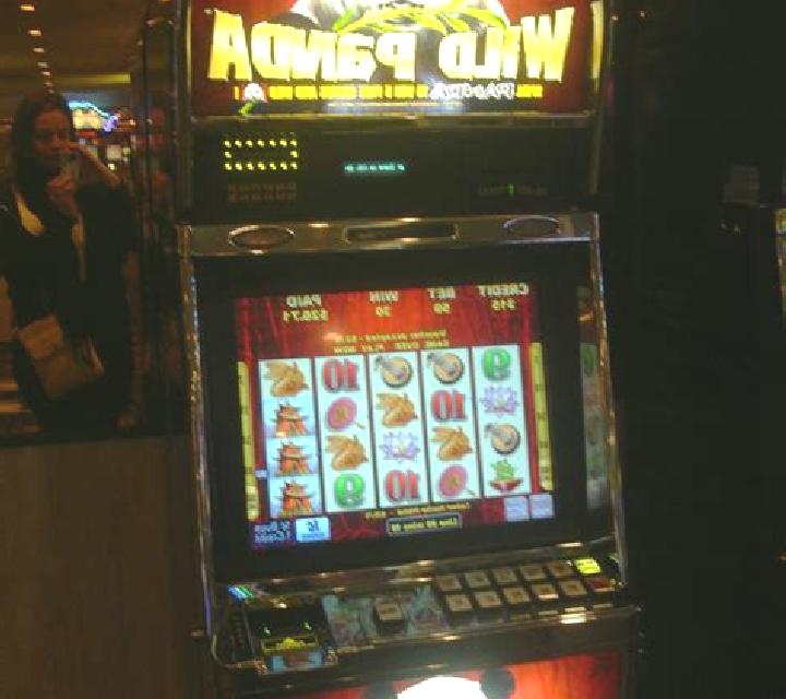 Golden Panda slot machine