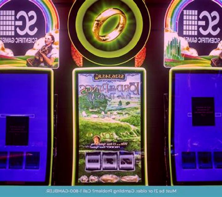 Golden Rings slot machine
