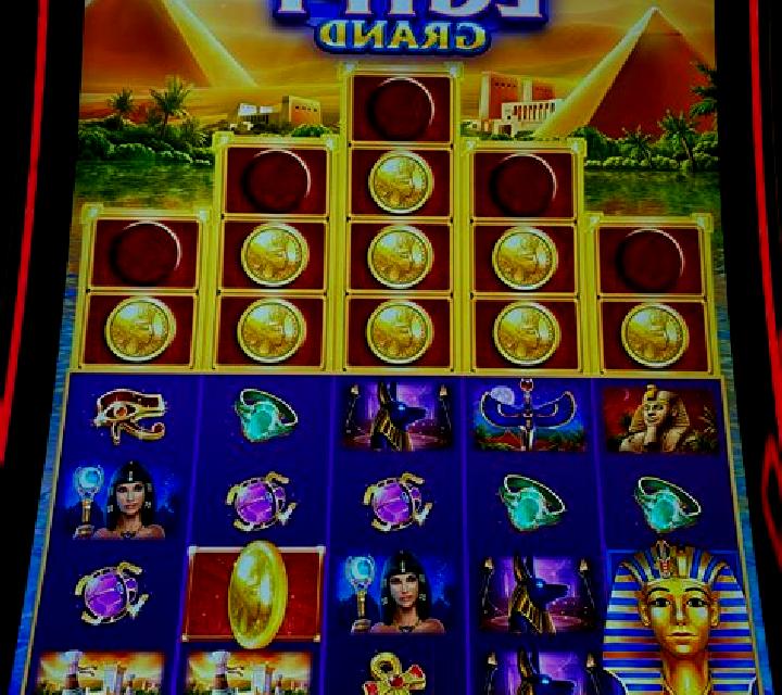 Golden Wheels of Egypt slot machine