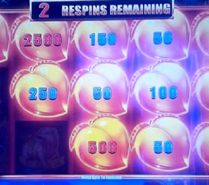 Golden Wisdom slot machine