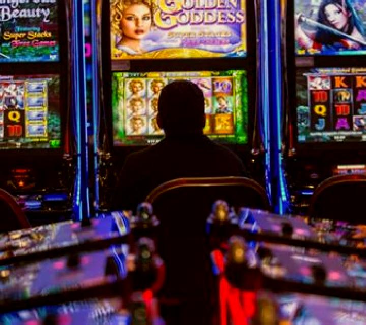 Good & Evil online slot