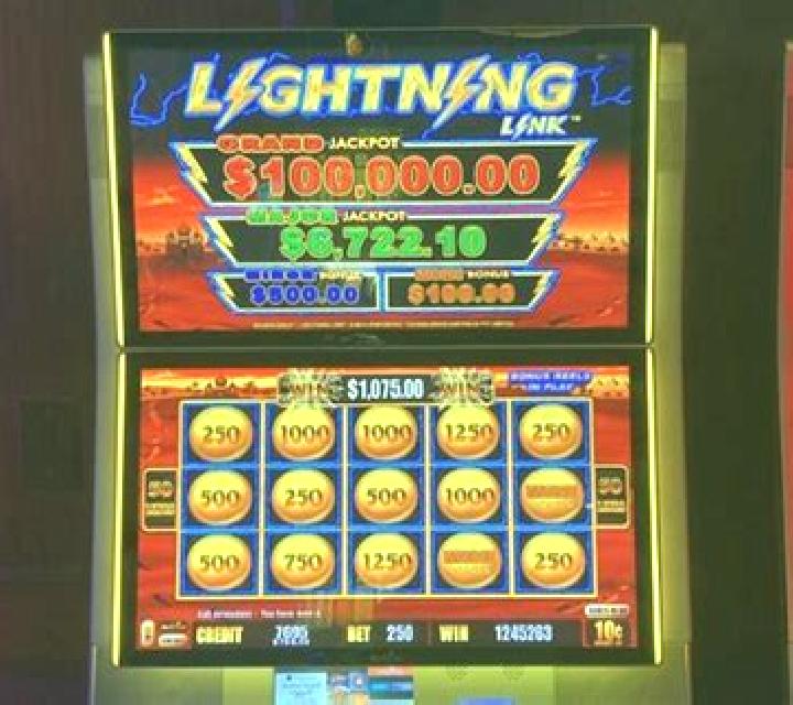 Grand Lightning Boost slot machine