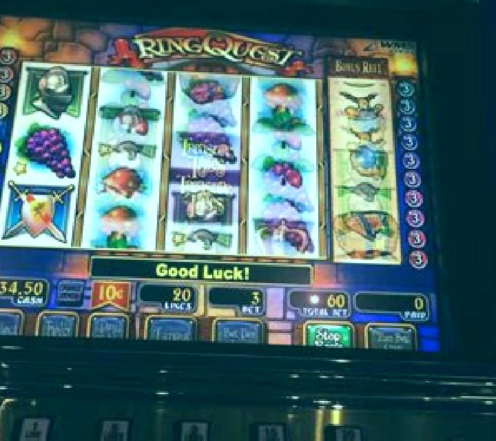 Griffin s Quest slot machine