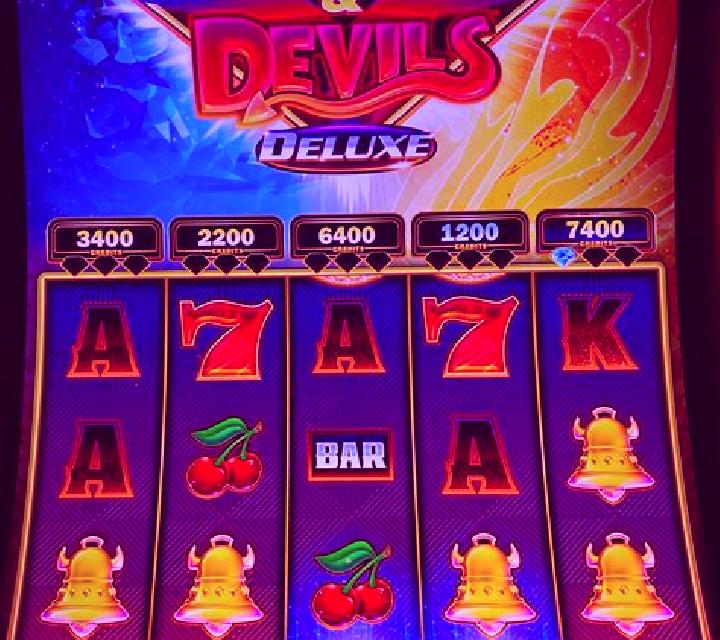 Guitar Devil slot machine