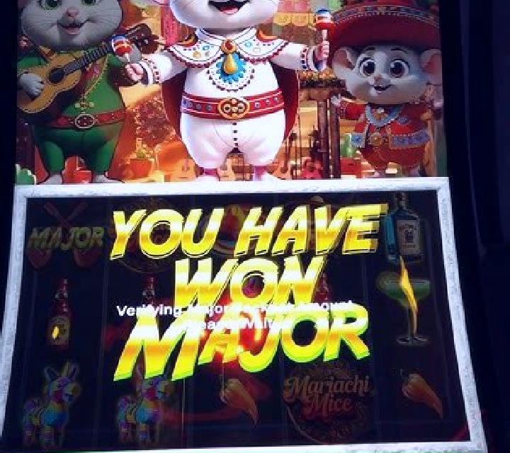 Happy Mariachi slot machine