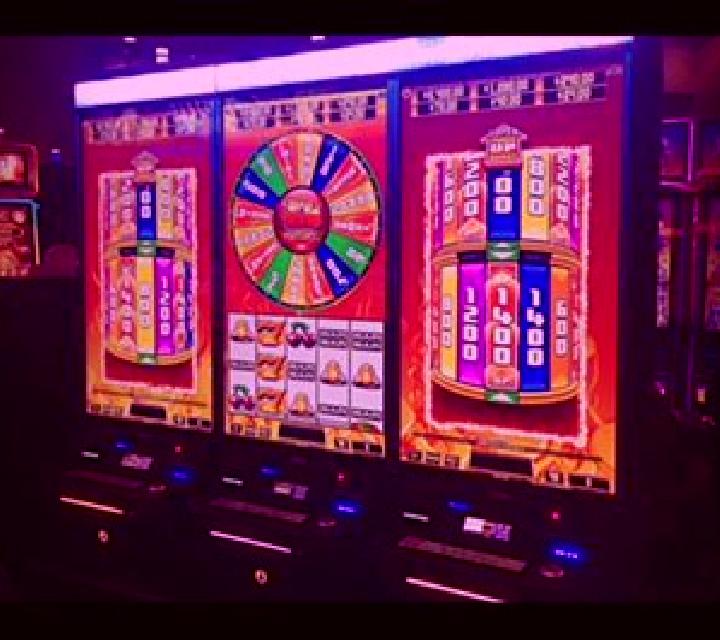 Heat Em Up Power Wheel slot game
