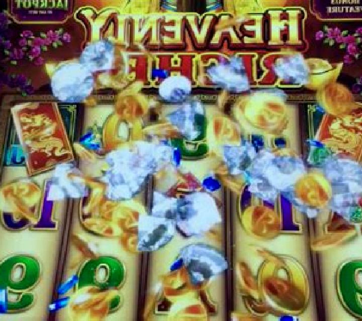 Heavenly Riches slot machine
