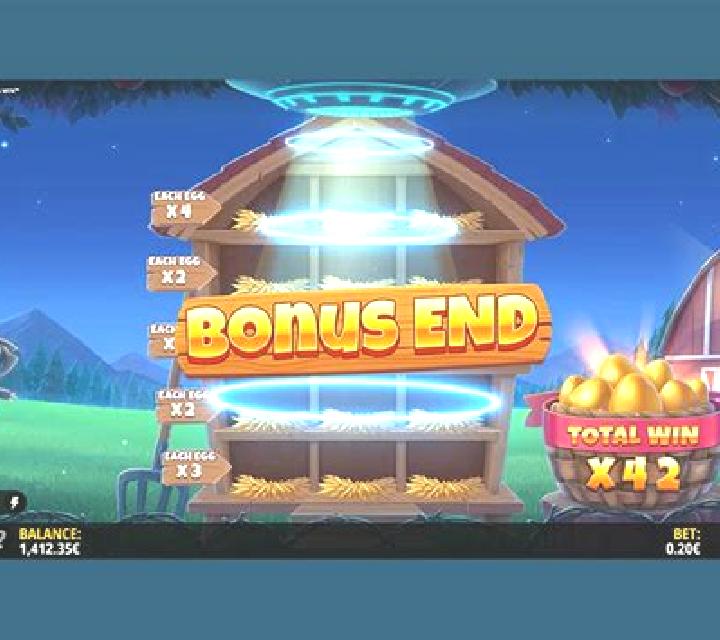 Hen Heist Hold & Win slot game