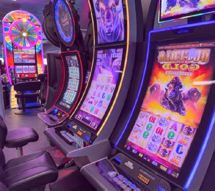 Heroines of the Marsh slot machine
