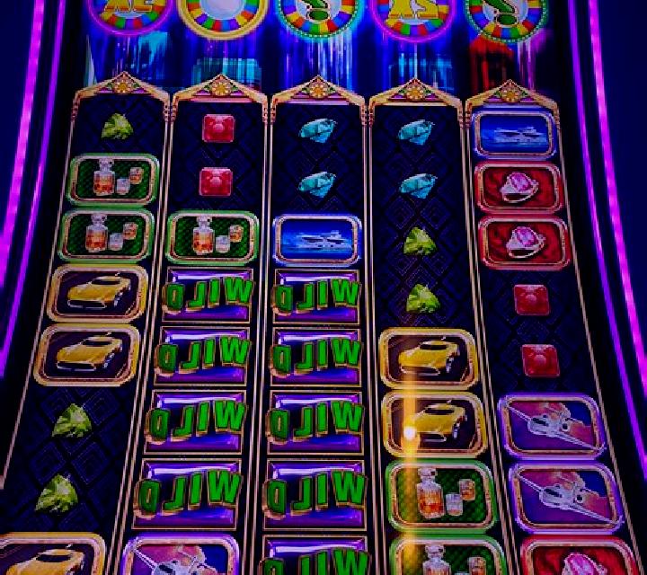 Hi Lo Roller slot machine