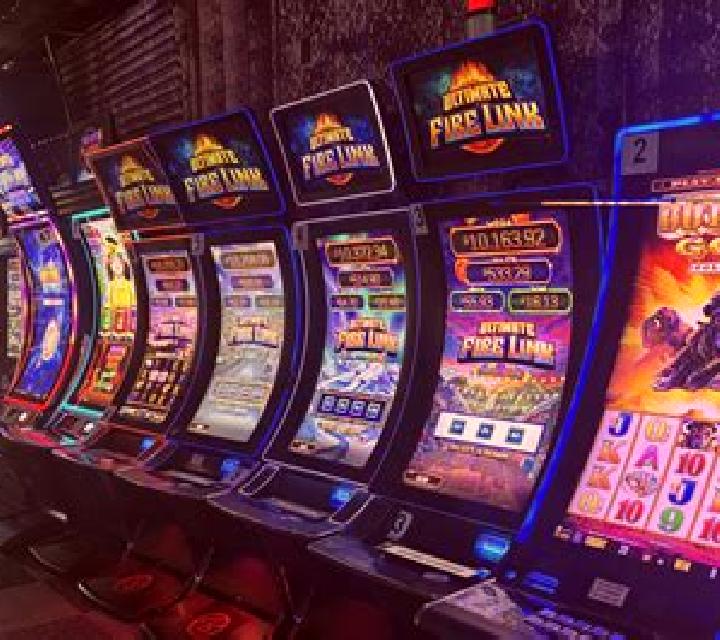 Hidden City slot machine