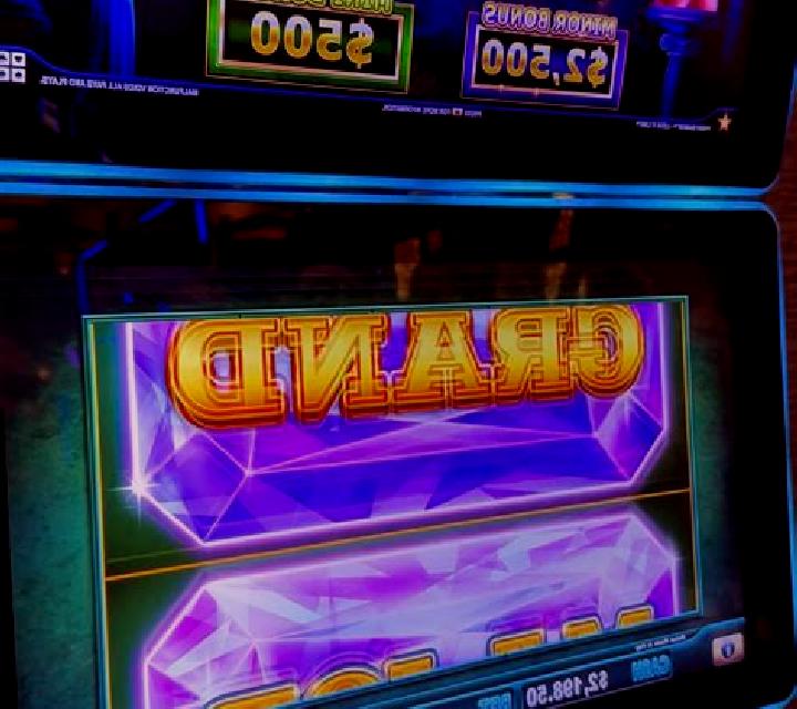 HIGH BUDDY slot machine
