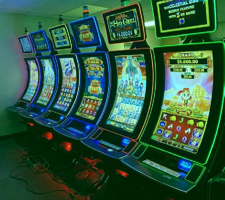 High Roller (Big Wave Gaming) slot machine