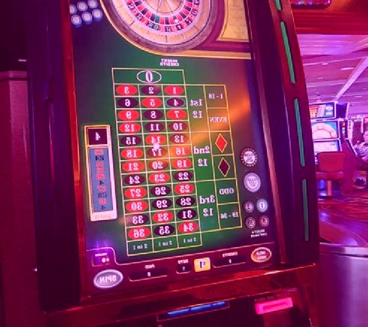 Hit the Top Roulette slot machine