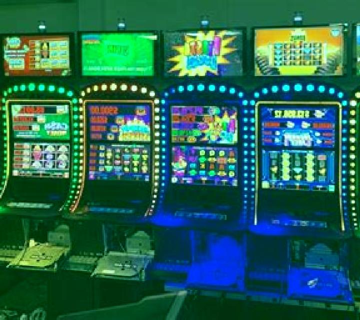 Hit the Top slot machine
