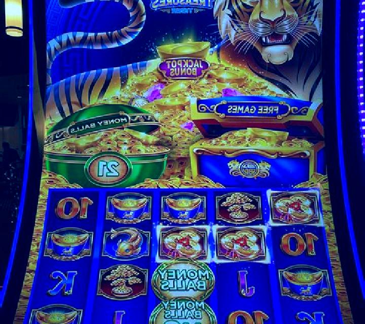Holy Tiger slot machine