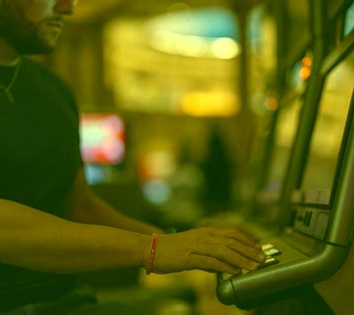 Hook, Line & Poker online slot