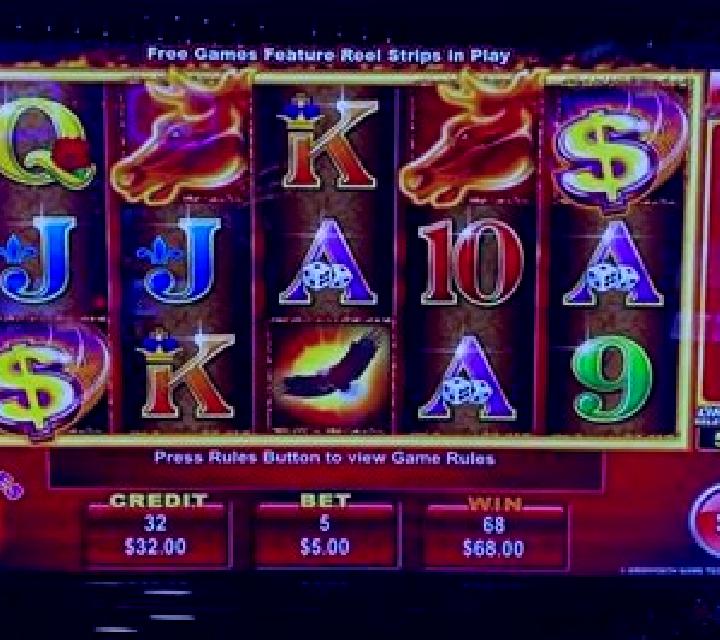 Horsing About online slot