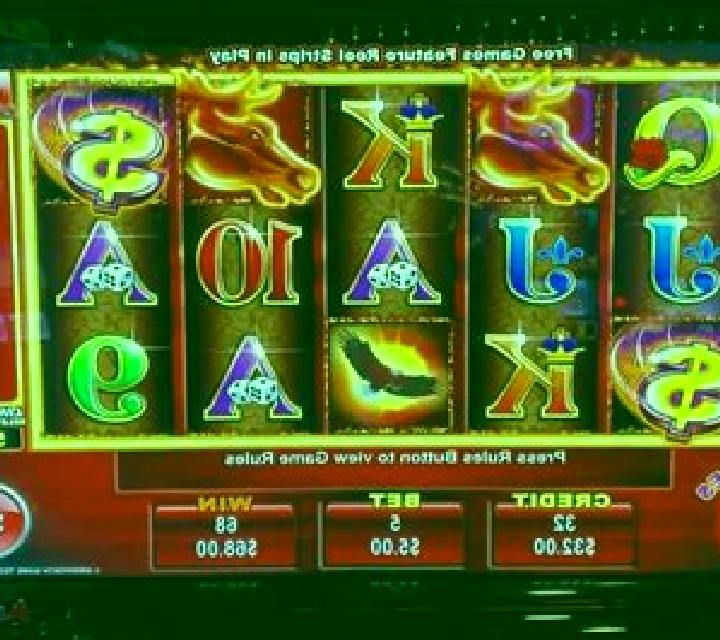 Horsing About slot machine