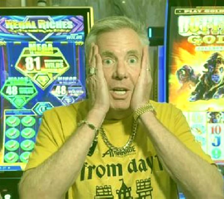 Hot and Heavy slot machine