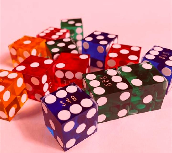 Hot Diamonds 5 Dice slot game