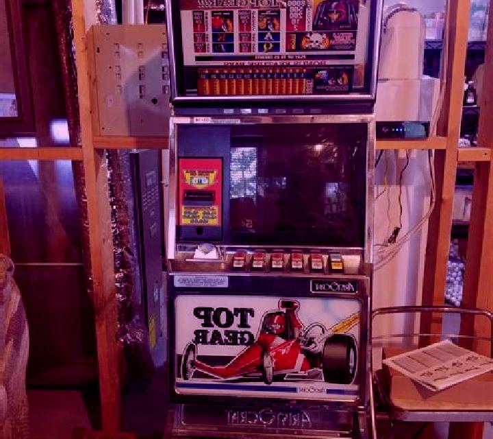 Hot Gear slot machine