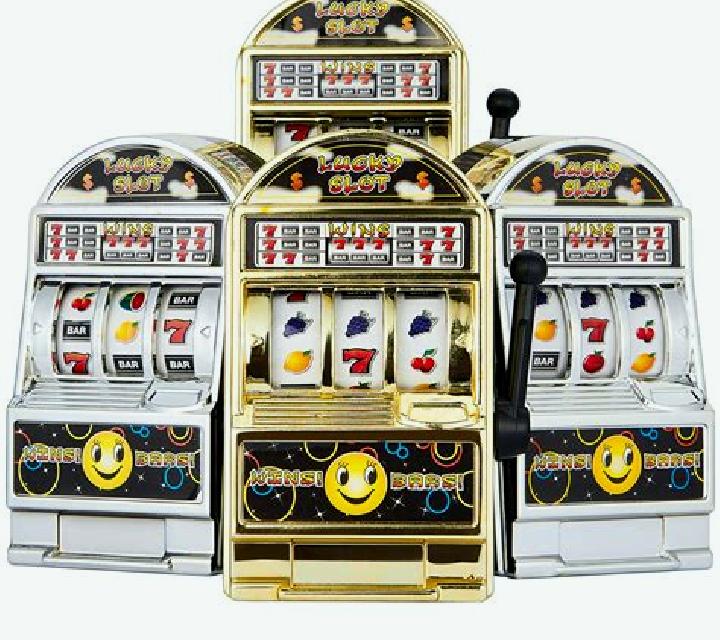 Hot Money slot machine