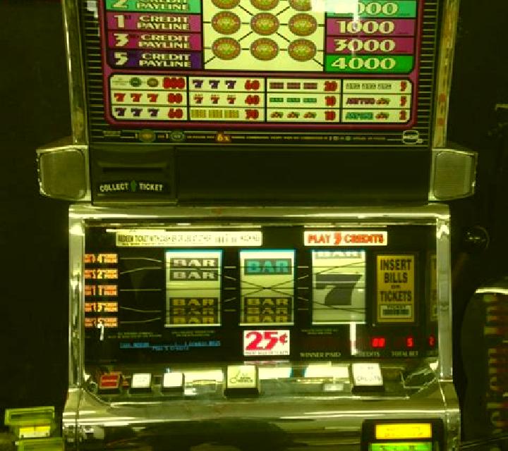Hot Roulette - Triple Double Diamond slot game