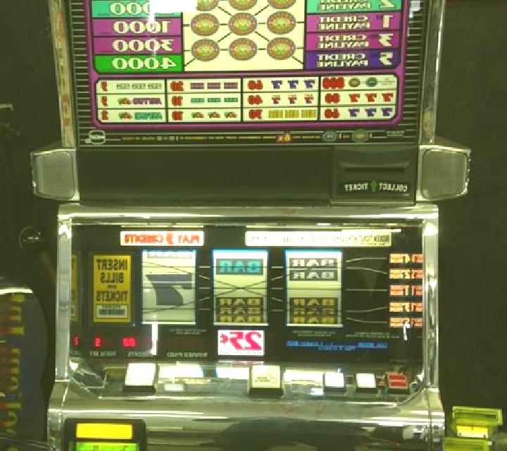 Hot Roulette - Triple Double Diamond slot machine