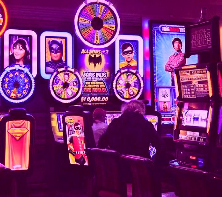 Hotlines 34 Street online slot