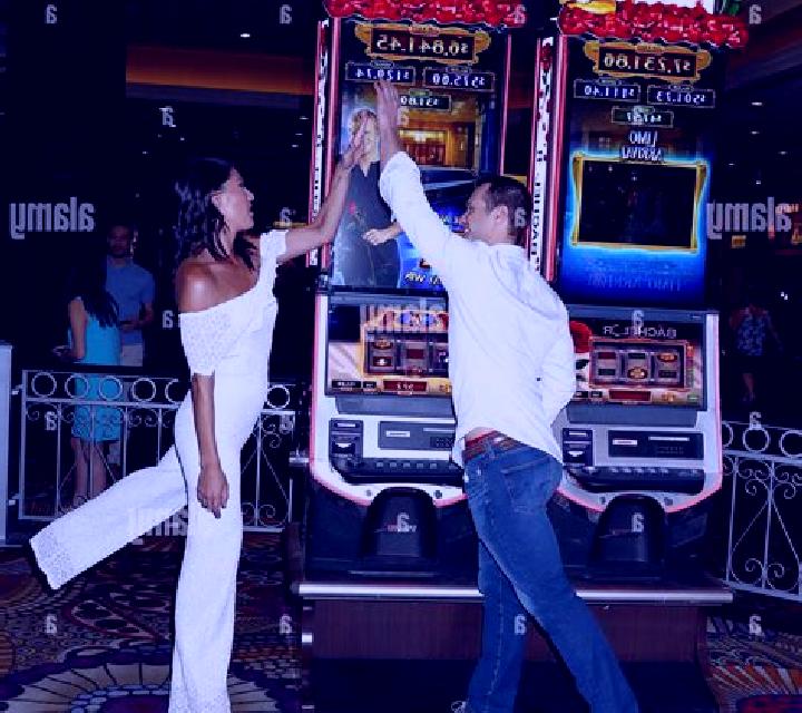 Hottest Bachelor slot