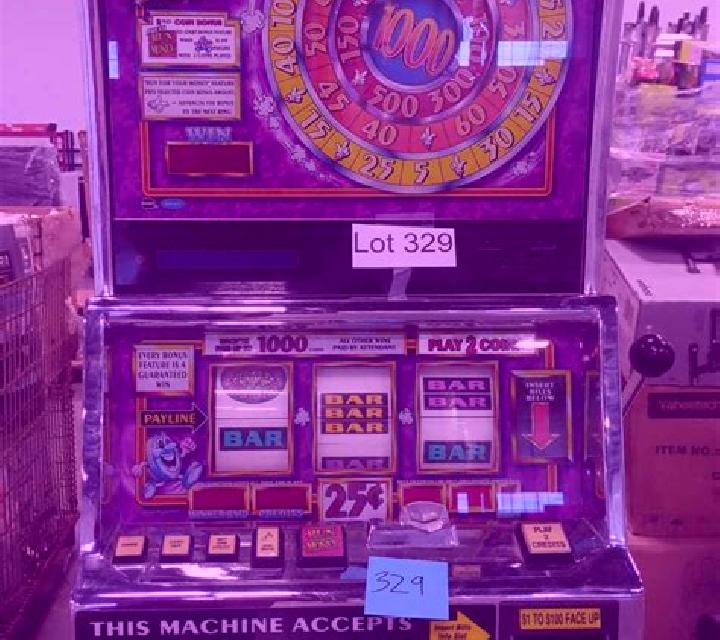 Hu Wants Money slot machine