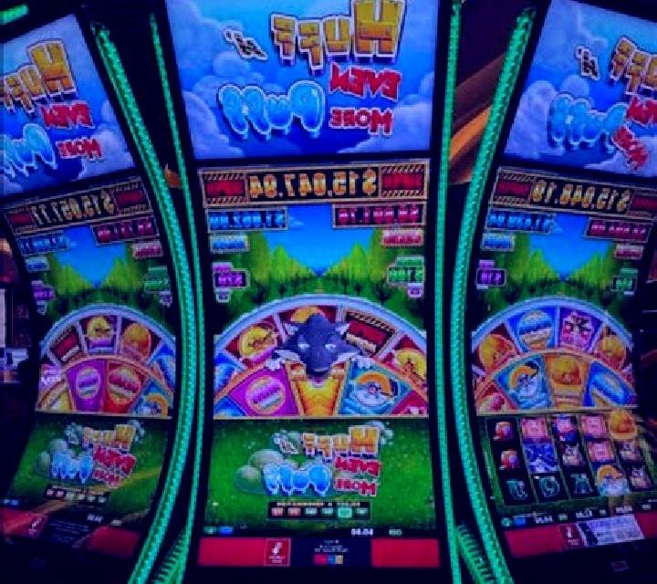 Huff N’ Puff CollectR slot machine