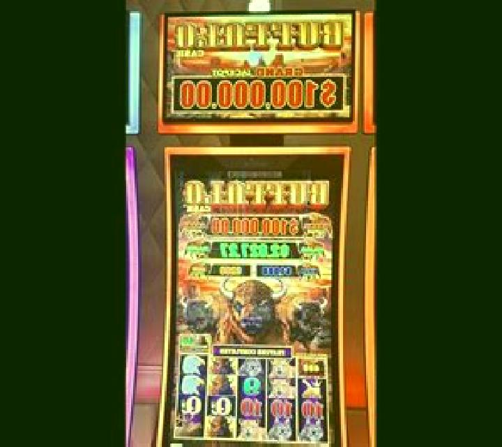 Hundreds person of Bull online slot