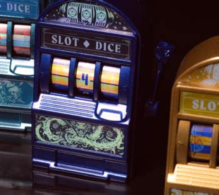 Ice Dice slot machine