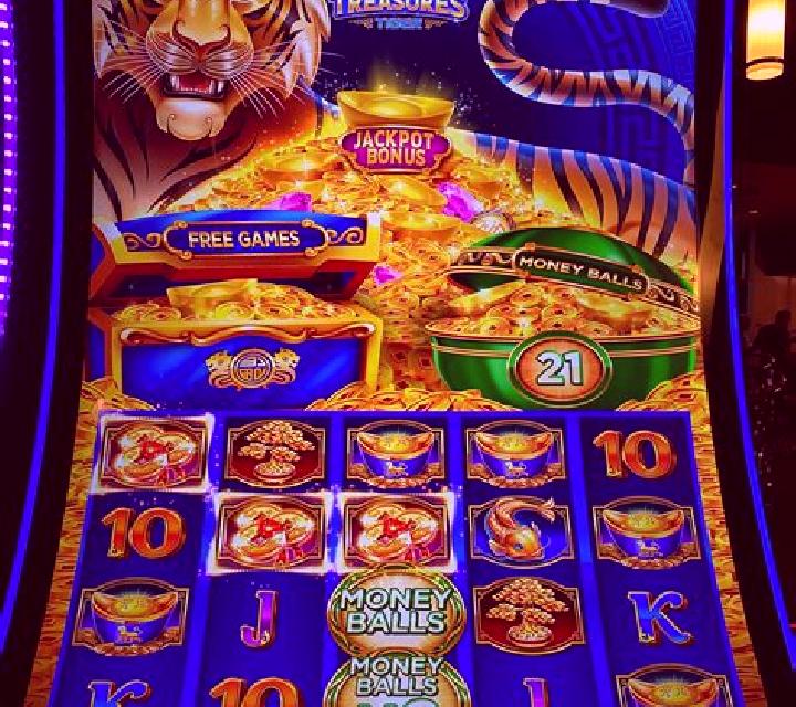 India Treasure slot machine