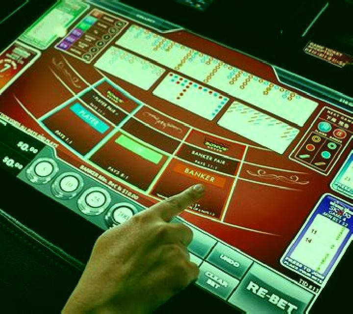 Instant Baccarat slot machine