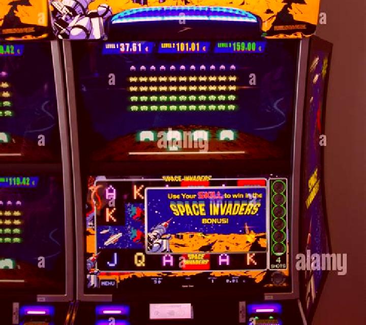 Invaders slot machine
