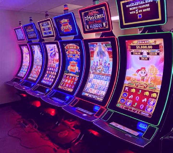Jacks or Better 4 Hand Poker (Tom Horn Gaming) slot machine