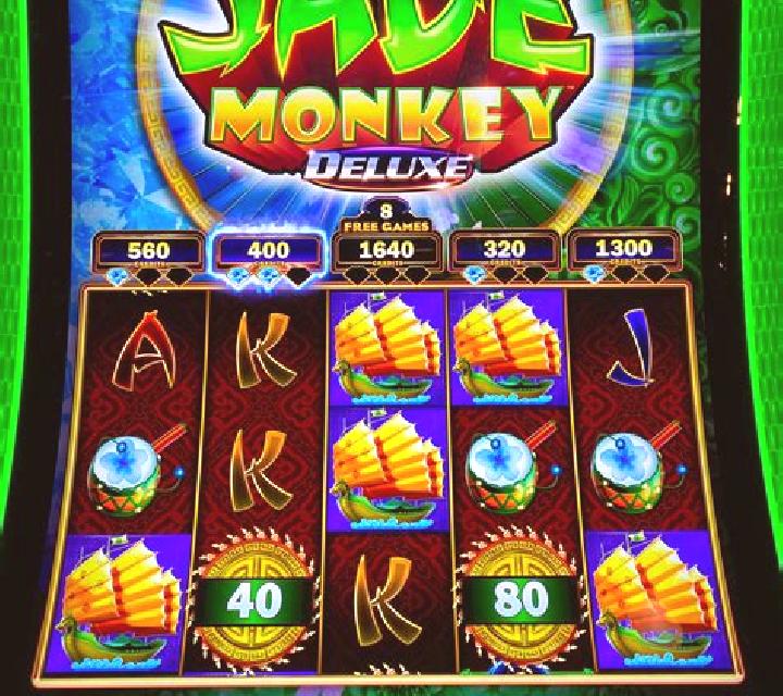 Jade Idol slot machine