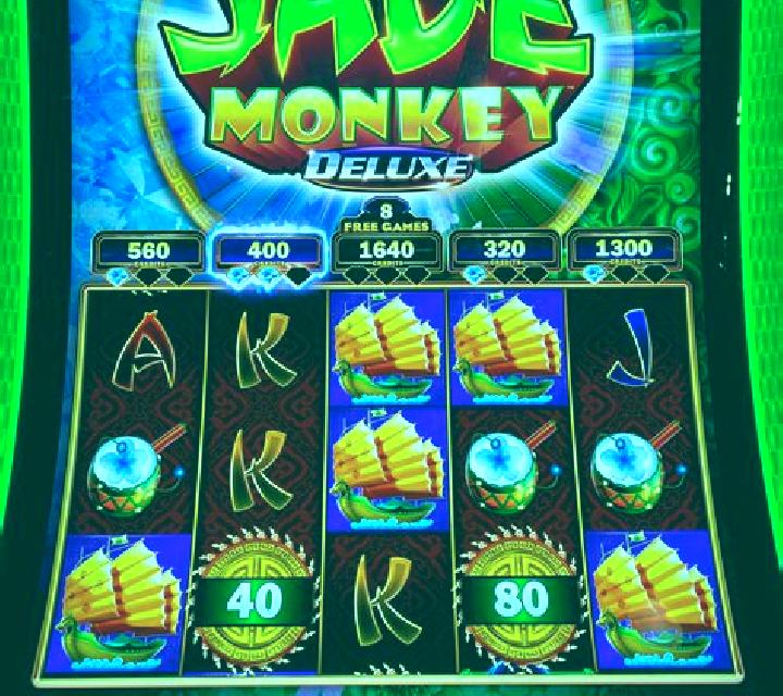 Jade Wins Deluxe slot game