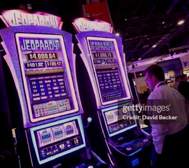 Jeopardy! slot machine