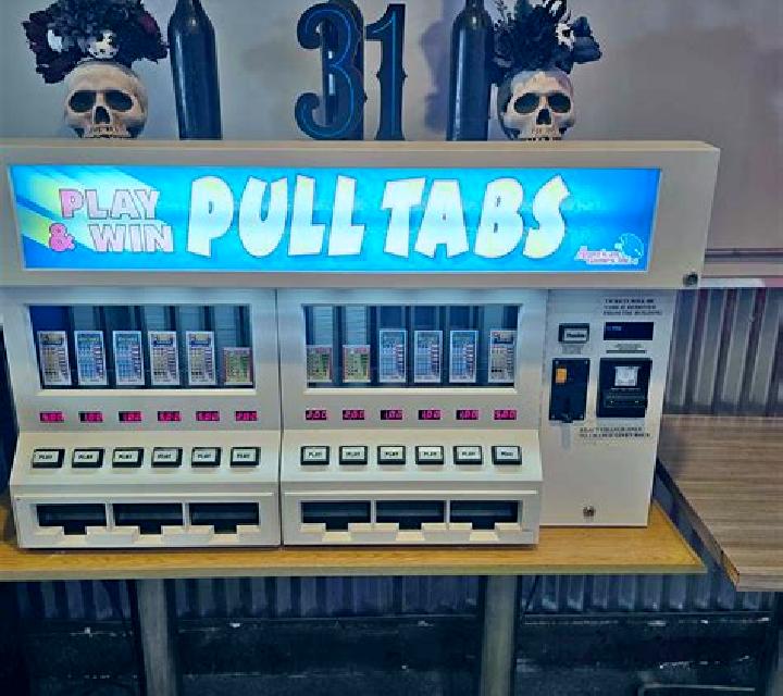 Jolly Roger Flag (Pull Tabs) slot machine