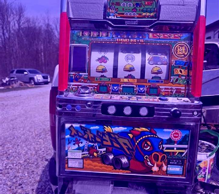 Jumping Jesters 100 slot machine