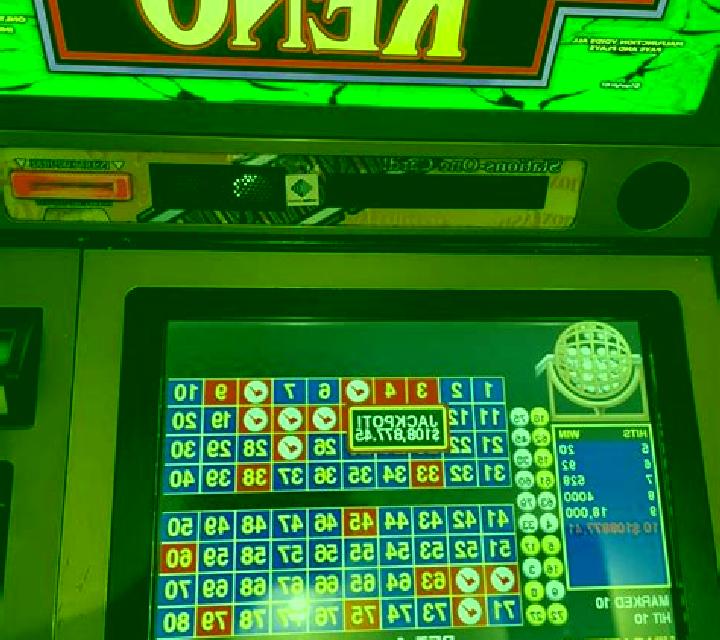 Keno Multiplay slot machine