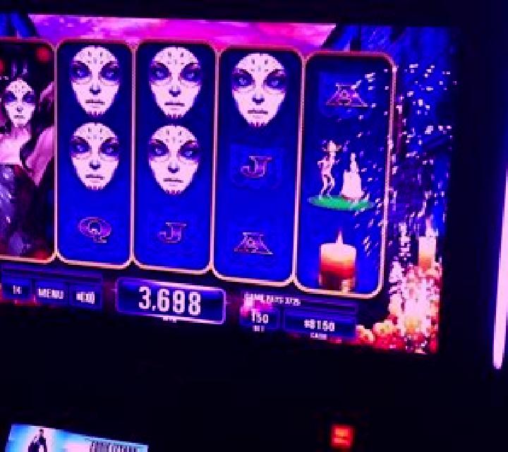 Lady of the Dead slot