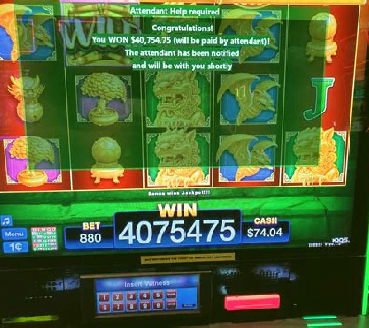 Liberty Nudge slot machine