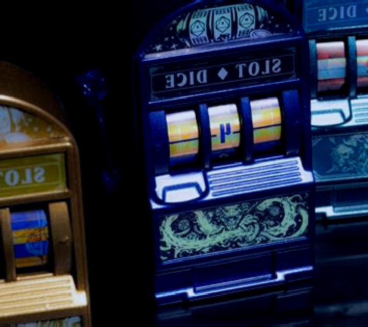 Lightning Dice slot machine